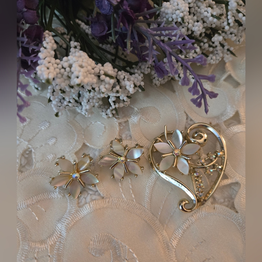 Vintage Brooch & Earring Set